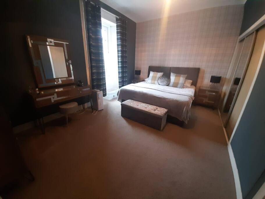 Stunning Riverside Town House With Views Ayrshire Girvan Extérieur photo