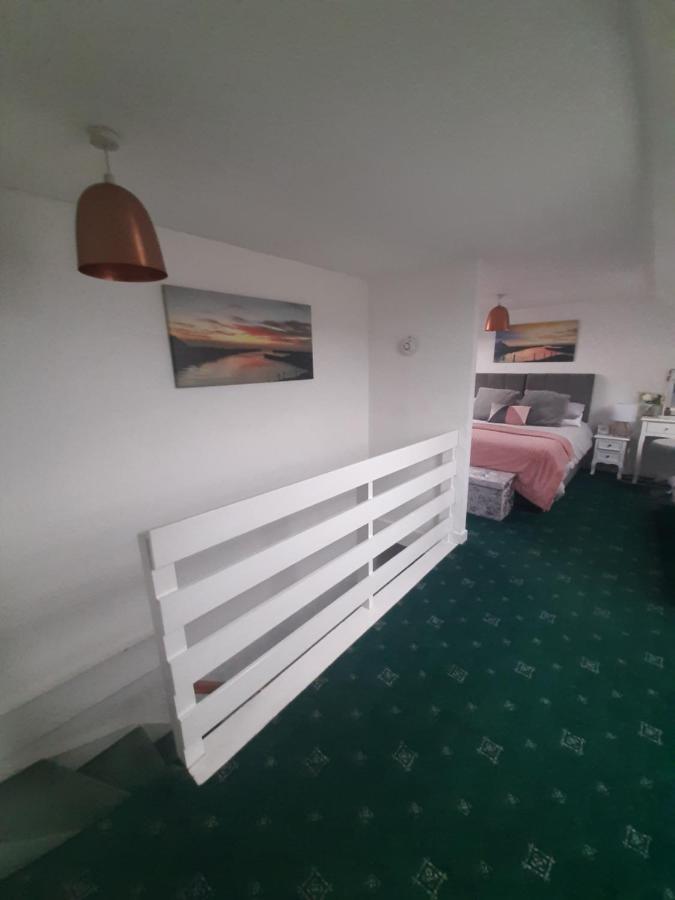 Stunning Riverside Town House With Views Ayrshire Girvan Extérieur photo